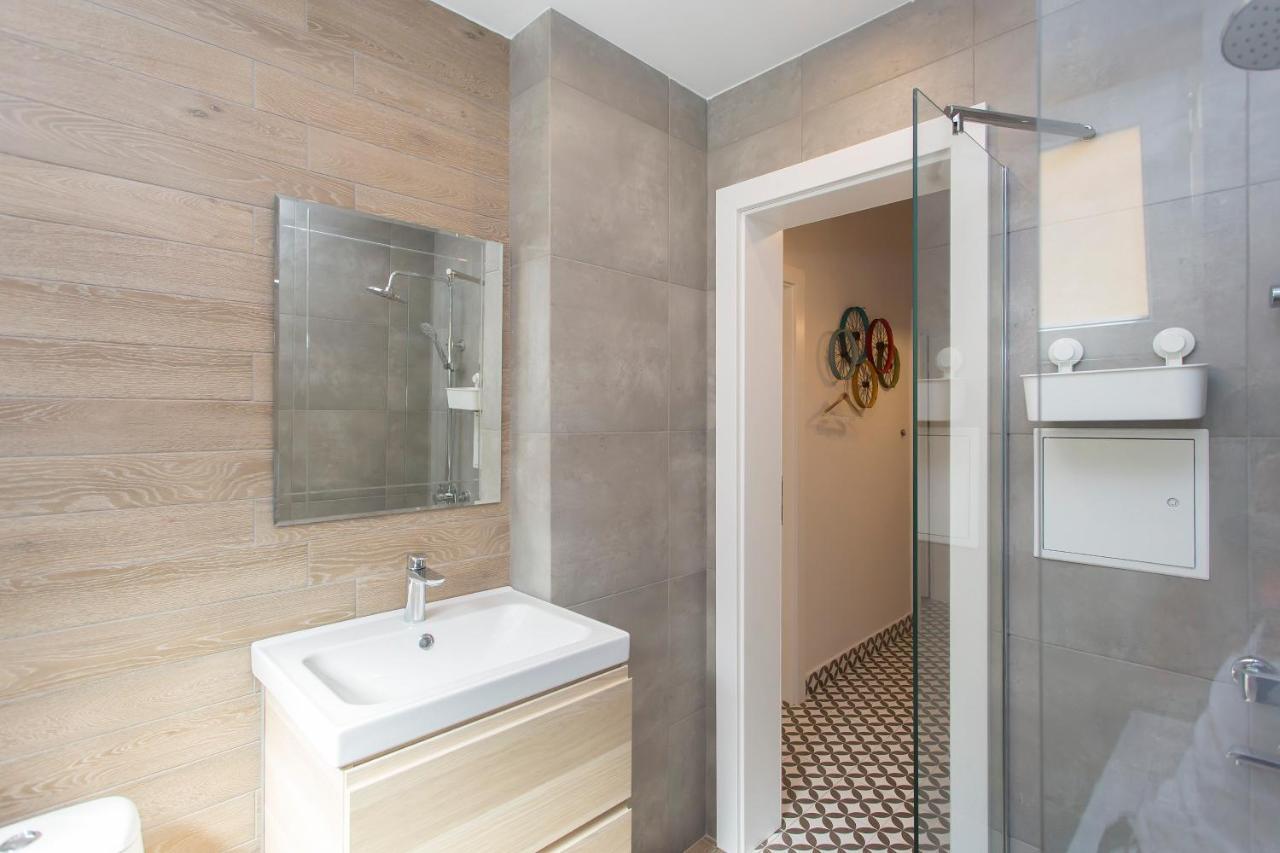 Sunny And Modern 1Bdr Apartment In The Center Sofia Exterior photo